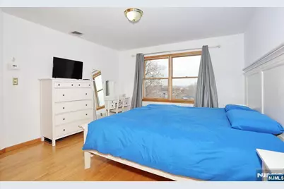 140 Prospect Street, Hasbrouck Heights, NJ 07604 - Photo 15