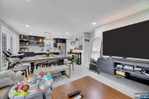 241 Orange St, Dunellen, NJ 08812 - Photo 11