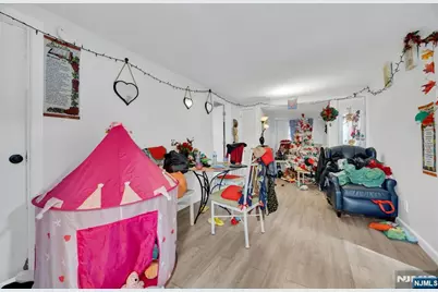 241 Orange Street, Dunellen, NJ 08812 - Photo 25