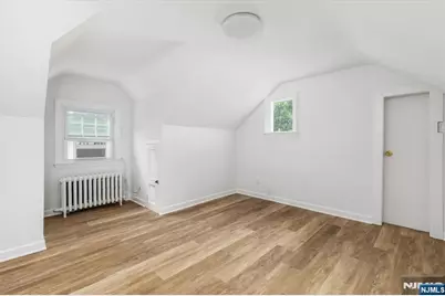 213 Oratam Terrace, Leonia, NJ 07605 - Photo 21