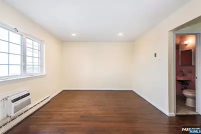 601 Fairview Avenue, Fairview, NJ 07022 - Photo 9