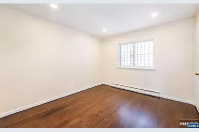 601 Fairview Avenue, Fairview, NJ 07022 - Photo 17