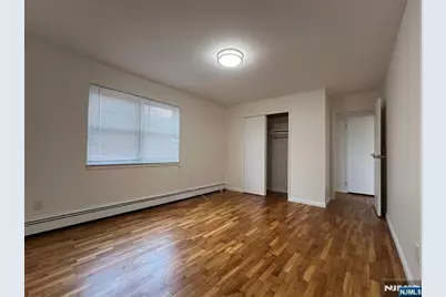 87 W Central Boulevard 2 #2, Palisades Park, NJ 07650 - Photo 9