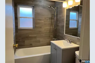 87 W Central Boulevard 2 #2, Palisades Park, NJ 07650 - Photo 11