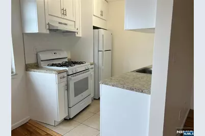87 W Central Boulevard 2 #2, Palisades Park, NJ 07650 - Photo 5