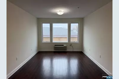 225 Walker Street 304 #304, Cliffside Park, NJ 07010 - Photo 5