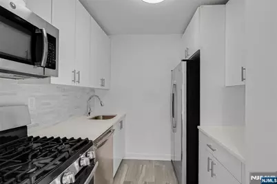 500 Central Avenue 207 #207, Union City, NJ 07087 - Photo 5