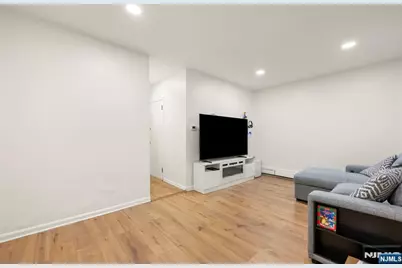 202 Devon Street, Kearny, NJ 07032 - Photo 3
