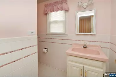 44 Jasper Avenue, Teaneck Township, NJ 07666 - Photo 17