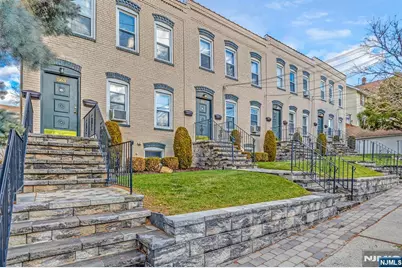 561 Broad, Carlstadt, NJ 07072 - Photo 1