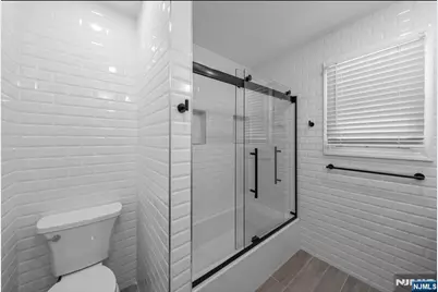 301 New Bridge Road, Bergenfield, NJ 07621 - Photo 17