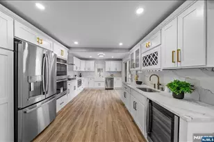 301 New Bridge Rd, Bergenfield, NJ 07621 - Photo 5