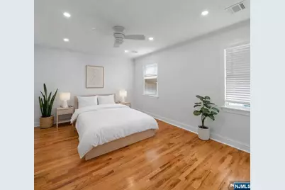 301 New Bridge Road, Bergenfield, NJ 07621 - Photo 13