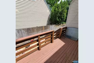 792 Kingsland Avenue, Ridgefield, NJ 07657 - Photo 31