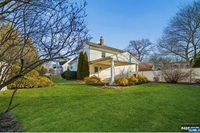 127 Village Circle, Paramus, NJ 07652 - Photo 37