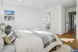 127 E Village Circle, Paramus, NJ 07652 - Photo 23