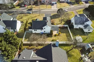 127 E Village Circle, Paramus, NJ 07652 - Photo 43