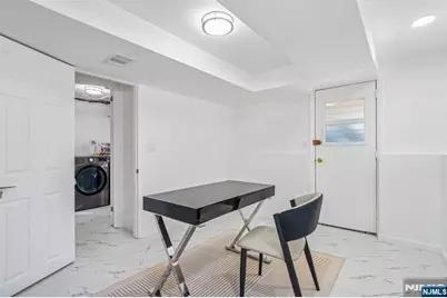 127 Village Circle, Paramus, NJ 07652 - Photo 29