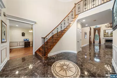 172 Briarheath Lane, Clark Township, NJ 07066 - Photo 5