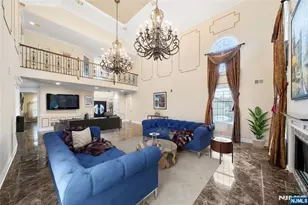 172 Briarheath Ln, Clark Township, NJ 07066 - Photo 3