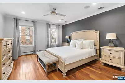 270 Hamilton Avenue, Hasbrouck Heights, NJ 07604 - Photo 7