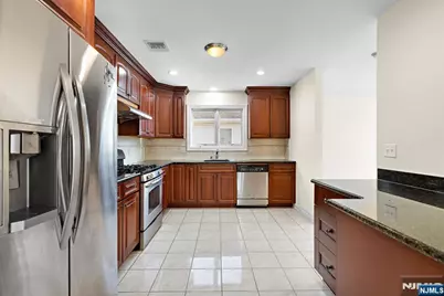 9 15th Avenue, Elmwood Park, NJ 07407 - Photo 5