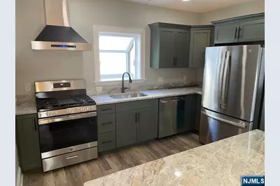 39 Hawthorne Street, Rutherford, NJ 07070 - Photo 5