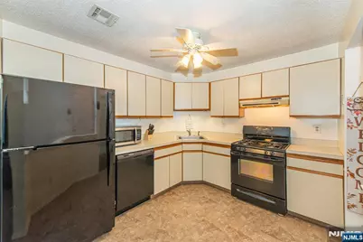 7 Drake Lane, Roxbury Township, NJ 07852 - Photo 9