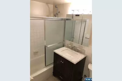 285 Aycrigg Avenue 22D #22D, Passaic, NJ 07055 - Photo 13