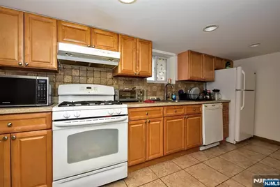423 8th Street, Fairview, NJ 07022 - Photo 11