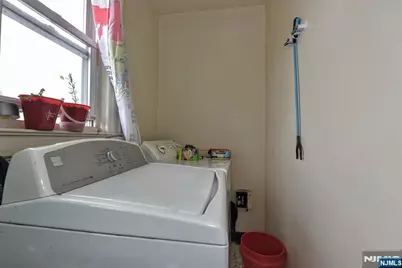 423 8th Street, Fairview, NJ 07022 - Photo 23