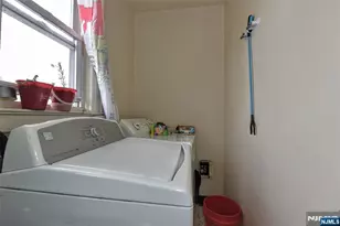 423 8th St, Fairview, NJ 07022 - Photo 23