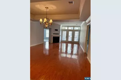 6208 Harcourt Road, Clifton, NJ 07013 - Photo 3