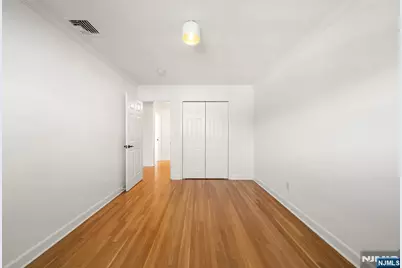 1128 Abbott Boulevard, Fort Lee, NJ 07024 - Photo 19