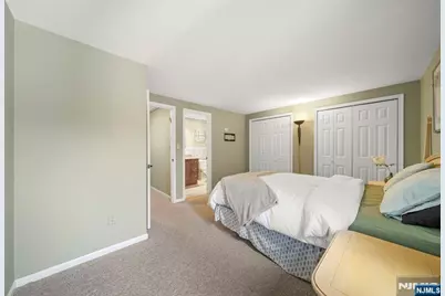 24 Meadowview Court, Leonia, NJ 07605 - Photo 17