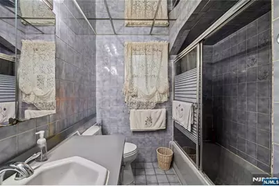15 Inwood Street, Clifton, NJ 07011 - Photo 11