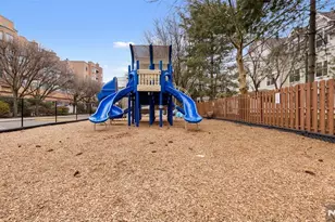 605 Thornton Ct T605, Edgewater, NJ 07020 - Photo 29