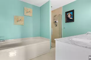 605 Thornton Ct T605, Edgewater, NJ 07020 - Photo 21