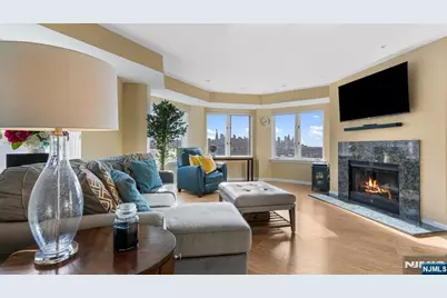 605 Thornton Court T605 #T605, Edgewater, NJ 07020 - Photo 1