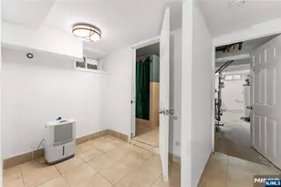 58 Van Buren St, Newark, NJ 07105 - Photo 19