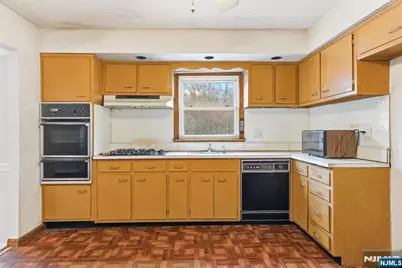 229 Edwards Road, Morris Township, NJ 07054 - Photo 17