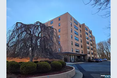 2348 Linwood Avenue 3L #3L, Fort Lee, NJ 07024 - Photo 1