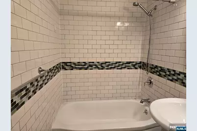 2348 Linwood Avenue 3L #3L, Fort Lee, NJ 07024 - Photo 11