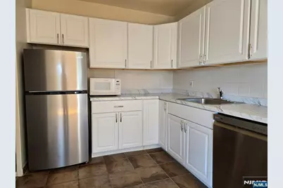 2348 Linwood Avenue 3L #3L, Fort Lee, NJ 07024 - Photo 7