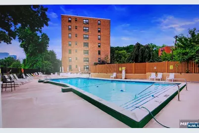 2348 Linwood Avenue 3L #3L, Fort Lee, NJ 07024 - Photo 15