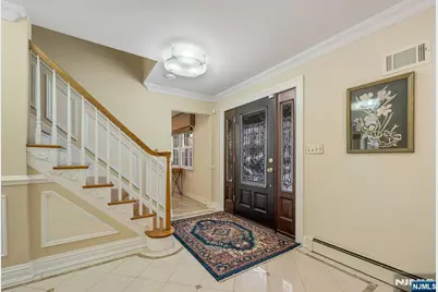 18 Vermont Drive, Paramus, NJ 07652 - Photo 3