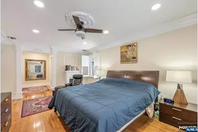 18 Vermont Drive, Paramus, NJ 07652 - Photo 23