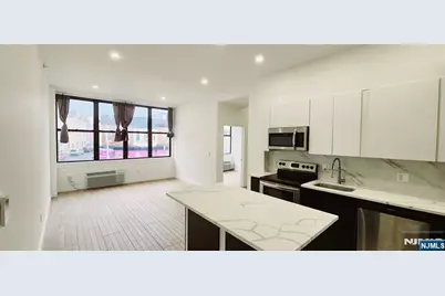 30 Howe Avenue 201 #201, Passaic, NJ 07055 - Photo 3