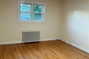 772 Clark Ave 2nd Fl, Ridgefield, NJ 07657 - Photo 3