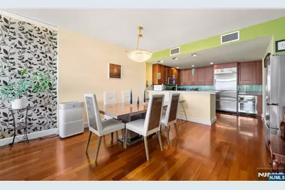 8100 River Road 1011 #1011, North Bergen, NJ 07047 - Photo 5